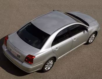 Toyota Avensis Sedan '2003–06