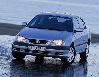 Toyota Avensis Sedan [Worldwide] (T220) '2000–03