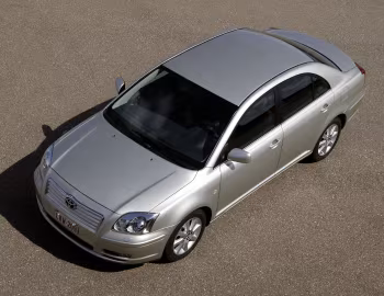 Toyota Avensis Sedan '2003–06