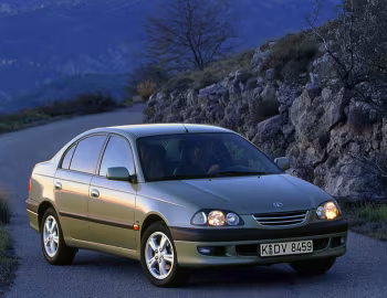 Toyota Avensis Sedan [Worldwide] (T220) '1997–2000