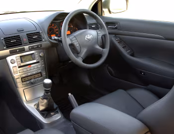 Interior Toyota Avensis Tourer [UK-spec] '2006–08