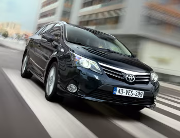 Toyota Avensis Tourer (T270) '2011–15
