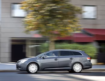Toyota Avensis Tourer (T270) '2009–11