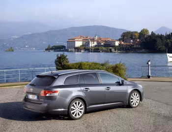 Toyota Avensis Tourer (T270) '2009–11