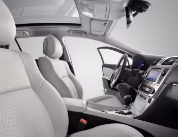 Interior Toyota Avensis Tourer (T270) '2011–15