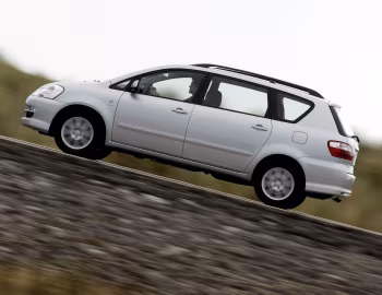 Toyota Avensis Verso '10.2003–12.2009