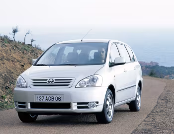 Toyota Avensis Verso '05.2001–10.2003