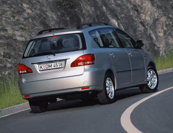 Toyota Avensis Verso '05.2001–10.2003