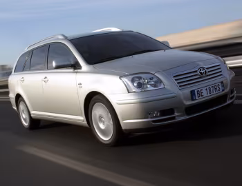 Toyota Avensis Wagon '2003–06