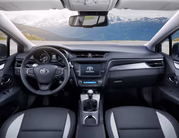 Panel frontal Toyota Avensis Touring Sports '2015–18