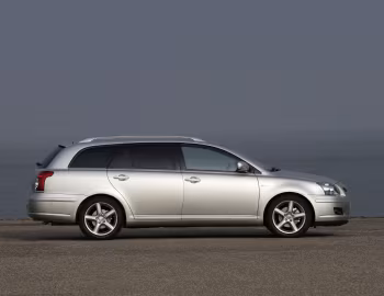Toyota Avensis Wagon '2006–08