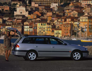 Toyota Avensis Combi [Worldwide] (T220) '1997–2000