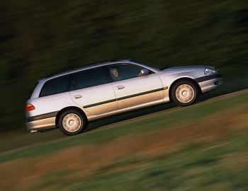 Toyota Avensis Combi [Worldwide] (T220) '2000–03