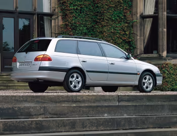 Toyota Avensis Combi [Worldwide] (T220) '2000–03