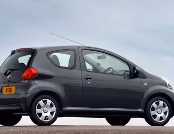 Toyota Aygo 3-door [UK-spec] '2005–08