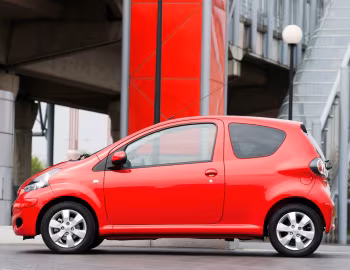 Toyota Aygo 3-door [UK-spec] '2008–12