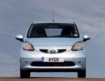 Toyota Aygo 5-door [UK-spec] '2005–08