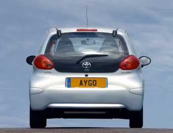 Toyota Aygo 5-door [UK-spec] '2005–08