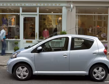 Toyota Aygo 5-door [UK-spec] '2005–08