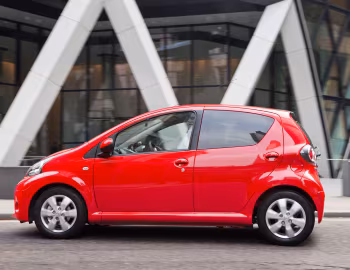 Toyota Aygo Move with Style 5-door [UK-spec] '2013–14