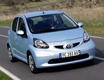 Toyota Aygo 5-door [Worldwide] '2005–08