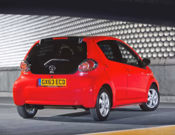 Toyota Aygo Move with Style 5-door [UK-spec] '2013–14
