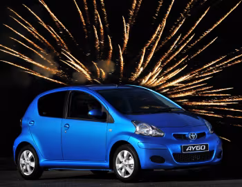 Toyota Aygo 5-door [South Africa] '2008–12