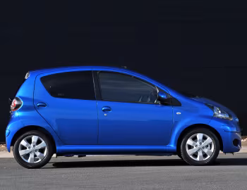 Toyota Aygo 5-door [South Africa] '2008–12