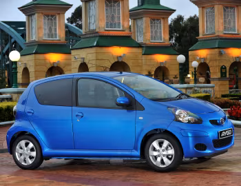 Toyota Aygo 5-door [South Africa] '2008–12