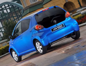 Toyota Aygo 5-door [South Africa] '2008–12