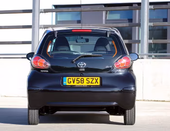 Toyota Aygo "Black" 5-door [UK-spec] '01.2009–12.2010