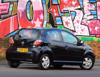 Toyota Aygo "Black" 5-door [UK-spec] '01.2009–12.2010