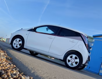 Toyota Aygo x-claim 5-door [UK-spec] '2017
