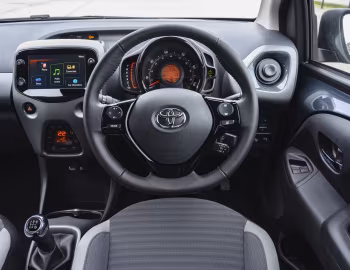 Panel frontal Toyota Aygo x-trend 5-door [UK-spec] '2019–21