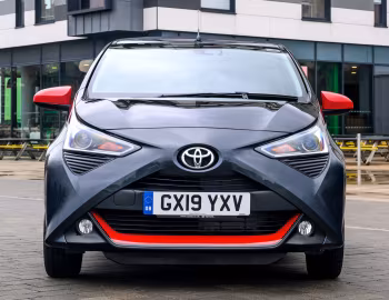 Toyota Aygo x-trend 5-door [UK-spec] '2019–21