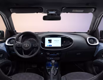 Panel frontal Toyota Aygo X "JBL" [EU-spec] '2024–25