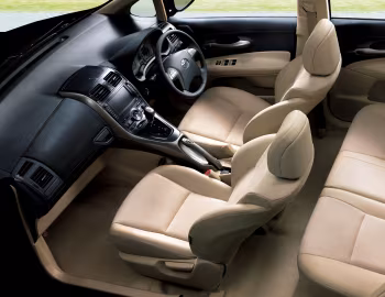 Інтэр'ер Toyota Blade (E154/156H) '05.2006–12.2009
