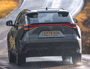 Toyota bZ4X [UK-spec] '2025–pr.