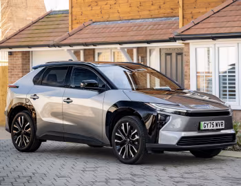 Toyota bZ4X [UK-spec] '2025–pr.