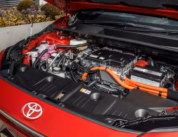 Bajo el capó Toyota bZ4X [UK-spec] '2022–pr.