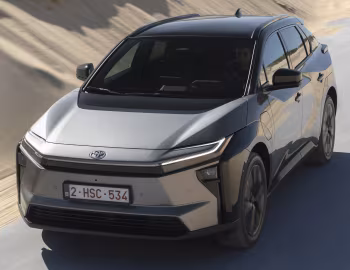 Toyota bZ4X AWD [EU-spec] '2025–pr.