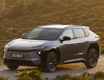Toyota bZ4X AWD [EU-spec] '2025–pr.