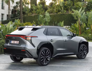 Toyota bZ4X AWD [EU-spec] '2025–pr.