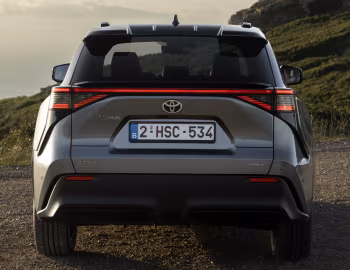 Toyota bZ4X AWD [EU-spec] '2025–pr.