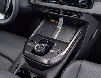 Interior Toyota bZ4X AWD [EU-spec] '2025–pr.