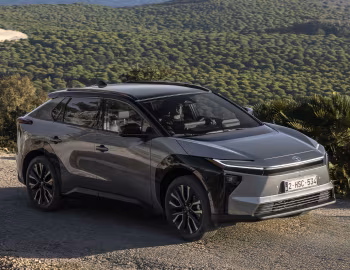 Toyota bZ4X AWD [EU-spec] '2025–pr.