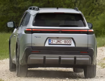Toyota bZ4X Touring [EU-spec] '2026