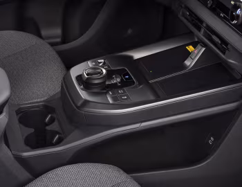 Interior Toyota bZ4X Touring [EU-spec] '2026