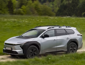 Toyota bZ4X Touring [EU-spec] '2026