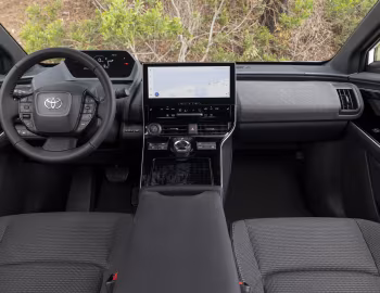 Panel frontal 2023–pr. Toyota bZ4X XLE [North America] '2022–pr.